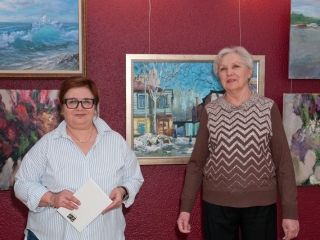 Елена Малыгина и Наталья Николаевна открывают выставку